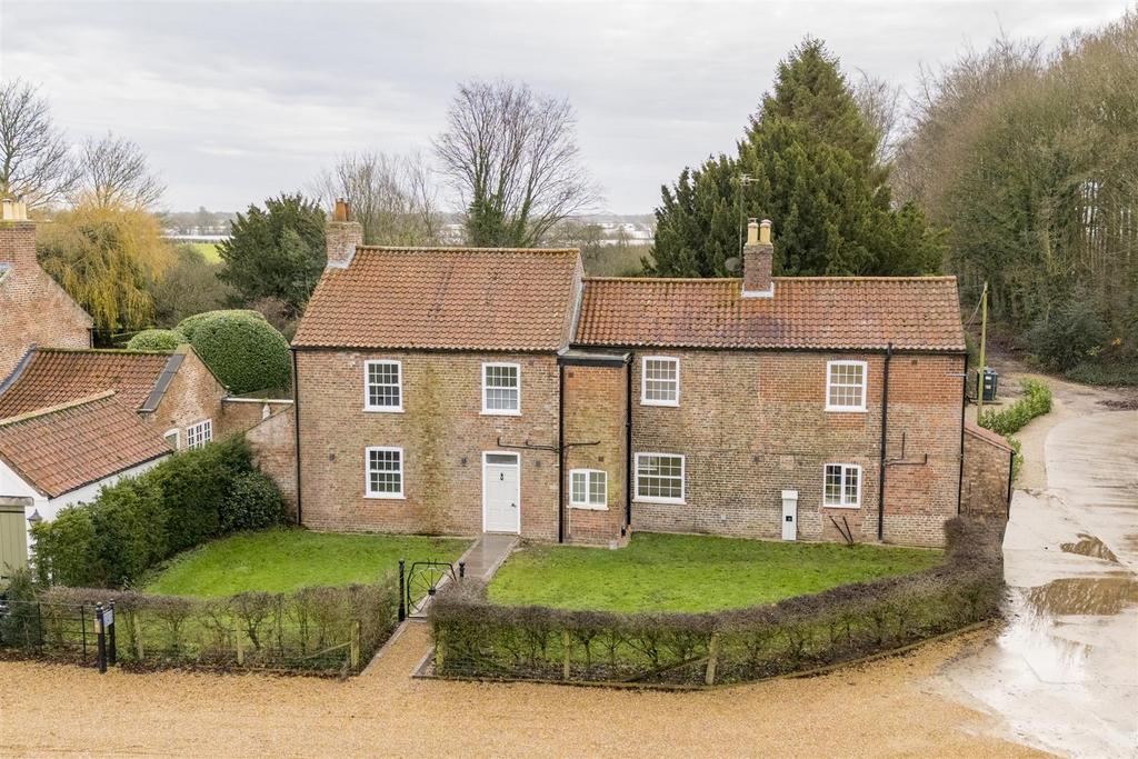 Sutton Farm Externals 1.jpg