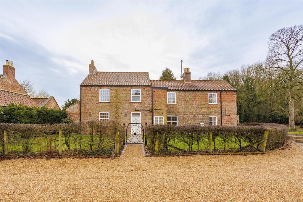 Sutton Farm Externals 5.jpg
