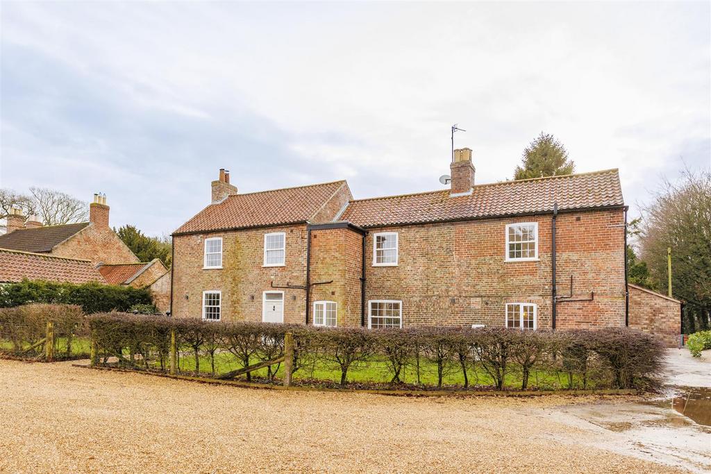 Sutton Farm Externals 6.jpg