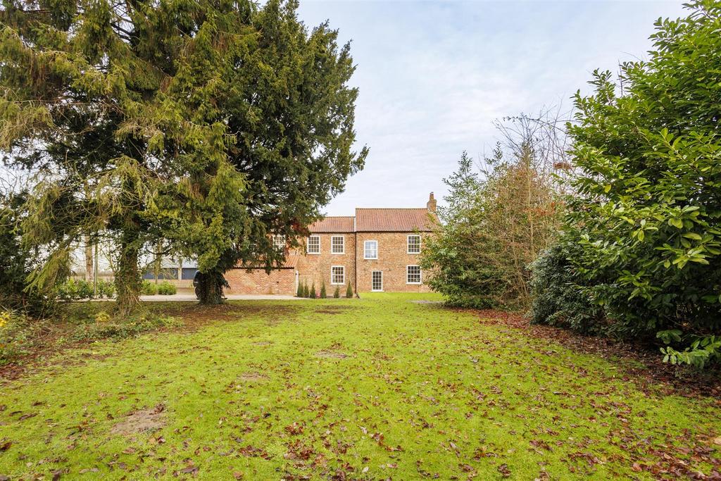 Sutton Farm Externals 9.jpg