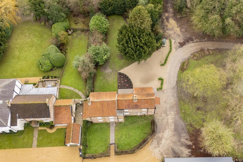 Sutton Farm Externals 2.jpg