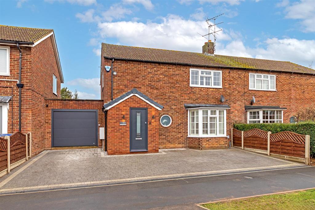 80 Boundary Lane-1.jpg
