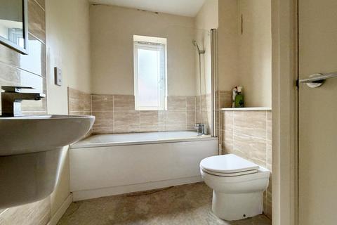 2 bedroom flat for sale, Mottingham Court, Sidcup Road, Mottingham, SE9
