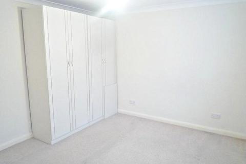 1 bedroom flat to rent, Alexandra Park, Queen Alexandra Road, High Wycombe, HP11
