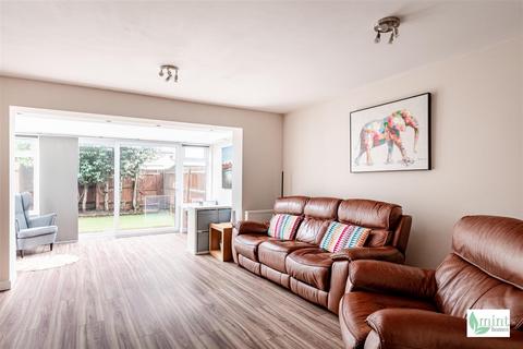 undefined, Pyle Close, Addlestone KT15