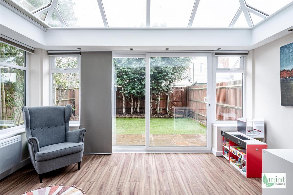 Pyle Close - Watermark-22.jpg