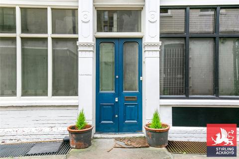 2 bedroom terraced house to rent, Borough High Street, London, SE1