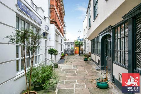2 bedroom terraced house to rent, Borough High Street, London, SE1
