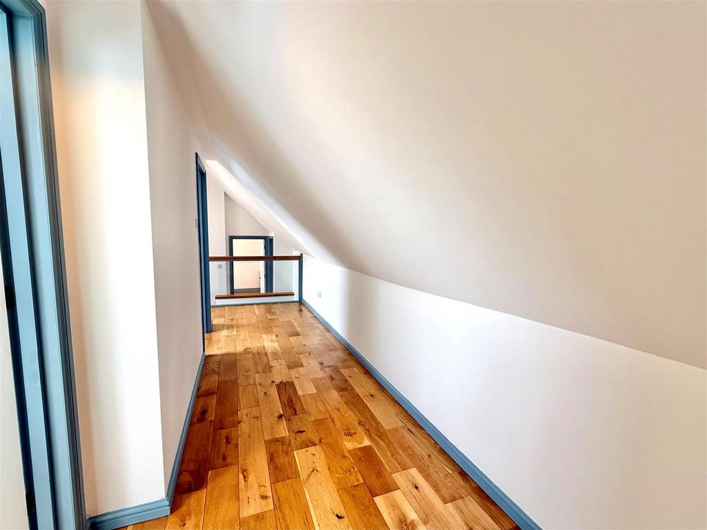 Landing to Stairs.jpg