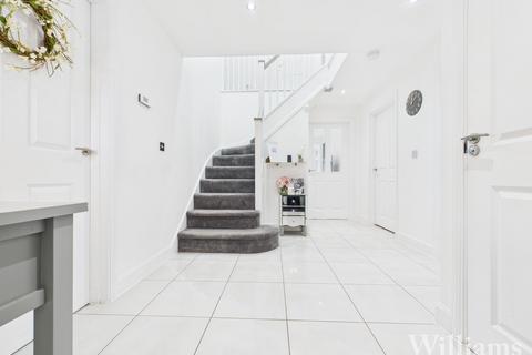 4 bedroom detached house for sale, Portland Close, Aylesbury HP22