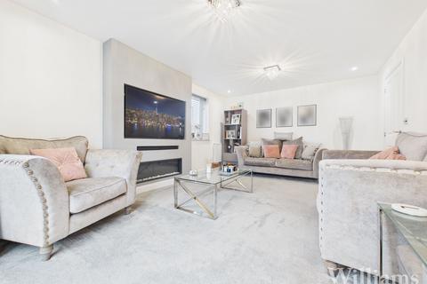 4 bedroom detached house for sale, Portland Close, Aylesbury HP22