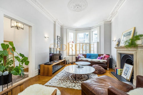 3 bedroom house to rent, Chesilton Road, London, SW6