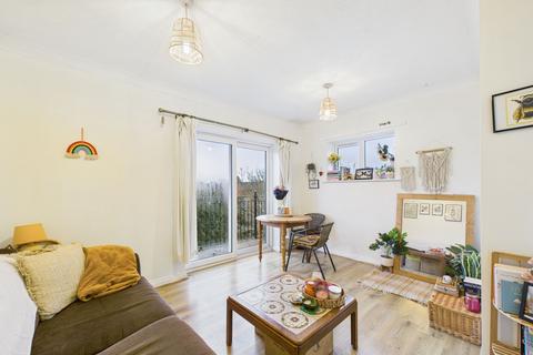 2 bedroom flat for sale, Oaklands, Peterborough, PE1