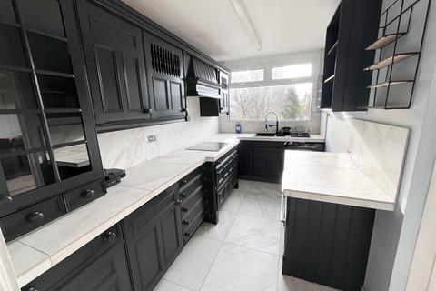 2 bedroom flat to rent, Denewood Court, Victoria Road, WILMSLOW