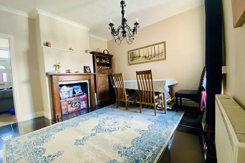2 bedroom terraced house for sale, Bridge Road, Cowes,