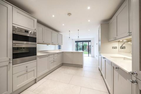 2 bedroom semi-detached house to rent, Waterloo Road, Berkshire RG40
