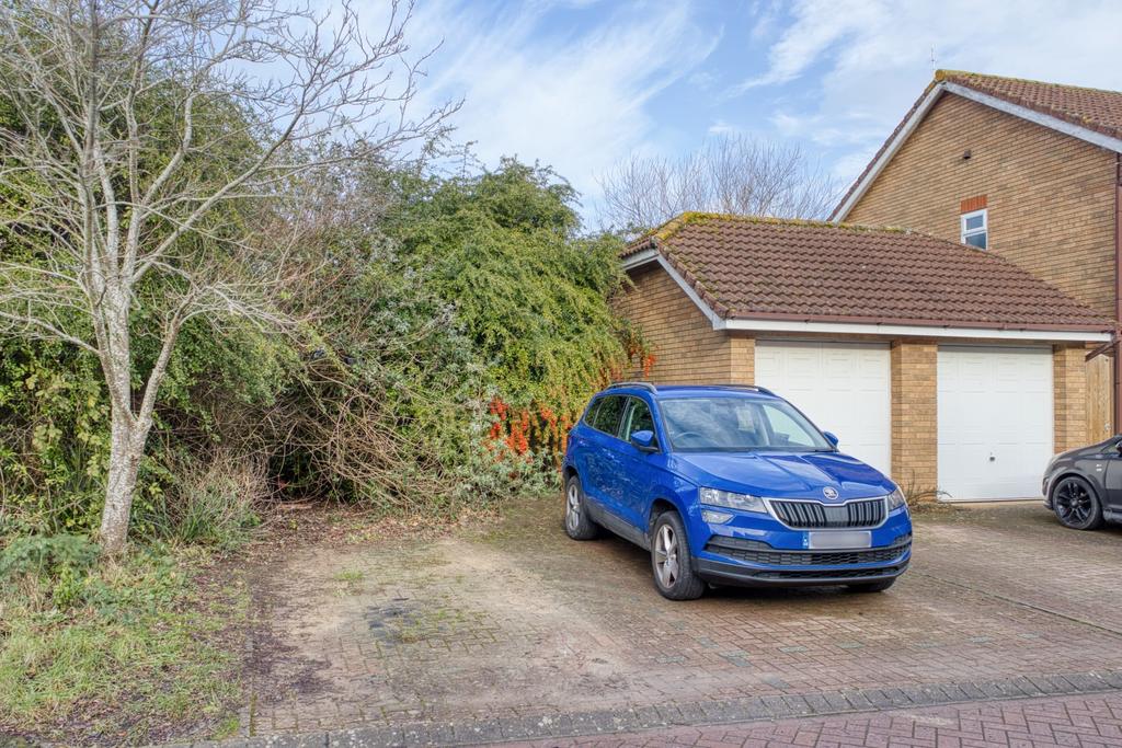 2 Allocated Parking Spaces - Ewe Move Swindon South