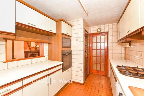 3 bedroom terraced house for sale, Parkhouse Farm Way, Havant, Hampshire