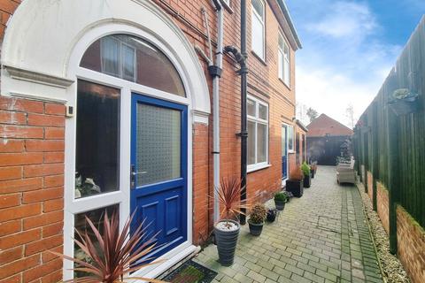 3 bedroom semi-detached house for sale, Sandringham Road, Doncaster DN2