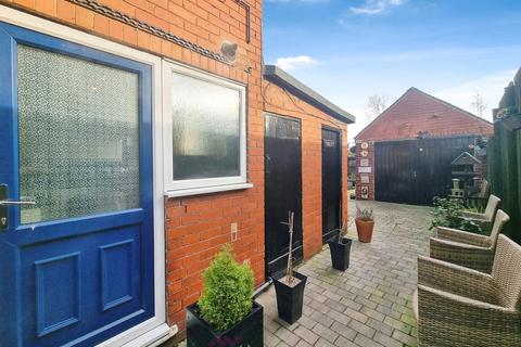 3 bedroom semi-detached house for sale, Sandringham Road, Doncaster DN2