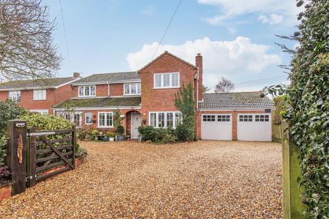 5 bedroom detached house for sale, A Home of Quiet Luxury in Wicklewood