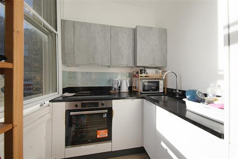 1 bedroom flat for sale, London SE3