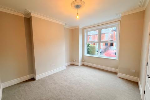 4 bedroom terraced house to rent, Norwood Road, Stockport, SK2
