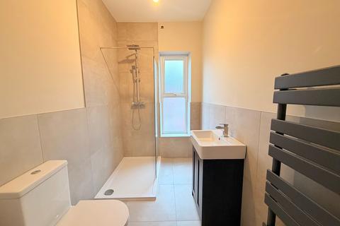 4 bedroom terraced house to rent, Norwood Road, Stockport, SK2