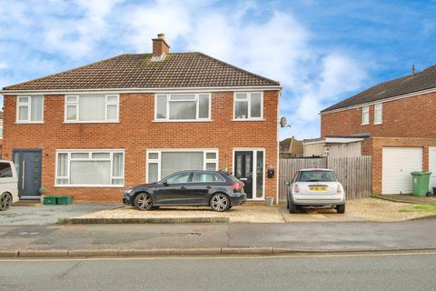 3 bedroom semi-detached house for sale, Oxstalls Way, Longlevens, Gloucester, GL2