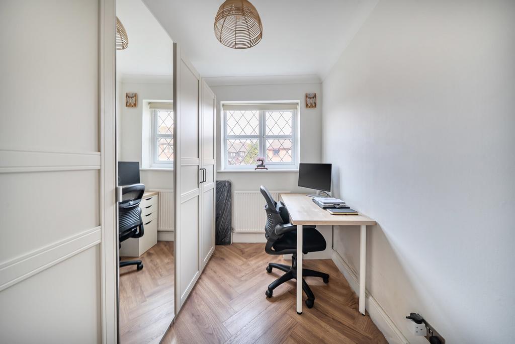 Bedroom/Study