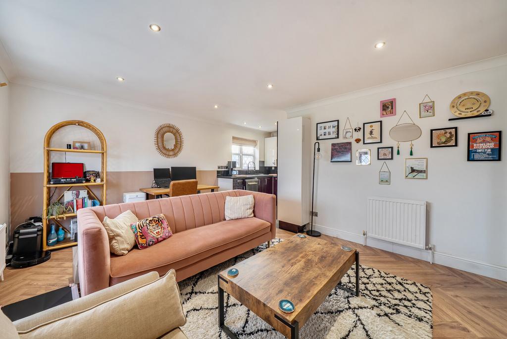 Sitting/Dining Room
