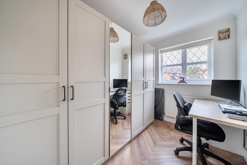 Bedroom/Study