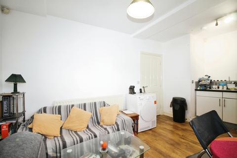 1 bedroom property to rent, Armley, Leeds, LS12