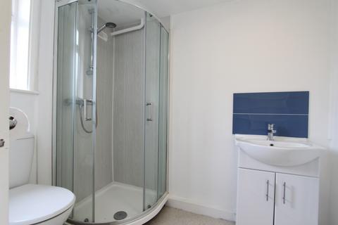 2 bedroom cottage to rent, Middle Street, Deal, CT14