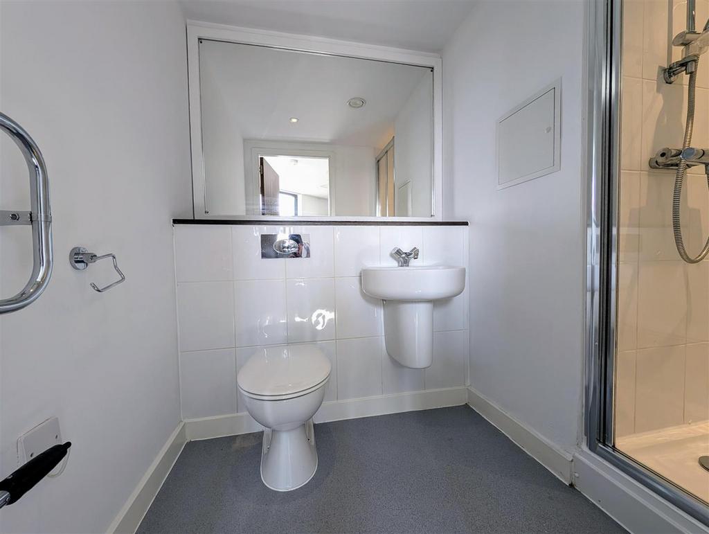 Bathroom.jpg