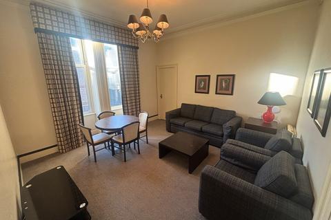 3 bedroom flat to rent, Rosemount Viaduct, Rosemount, Aberdeen, AB25