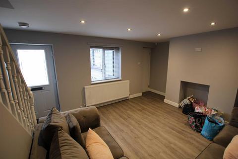2 bedroom detached house to rent, Lower Wortley Road, Wortley, Leeds