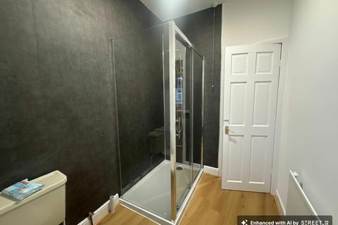 2 bedroom terraced house to rent, Llanvair Road, Newport NP19