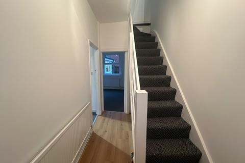 3 bedroom terraced house to rent, Llanvair Road, Newport NP19