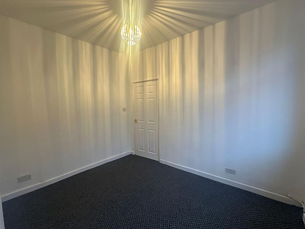 Living Room / Bedroom 3