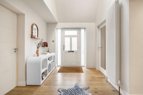 3 bedroom detached house to rent, Leeds LS8