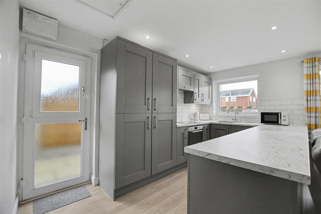 Open Plan Living/Dining Kitchen