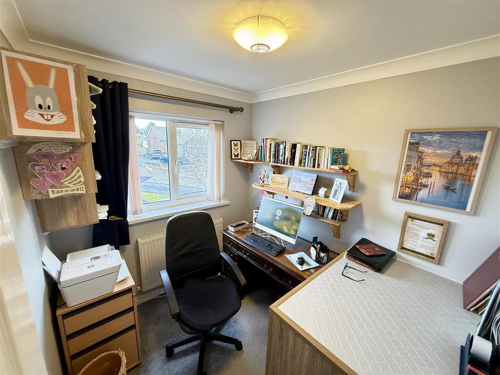 Bedroom 4 / Study
