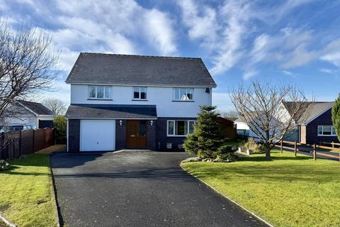 4 bedroom detached house for sale, Bryn Hyfryd, Pennant, Llanon