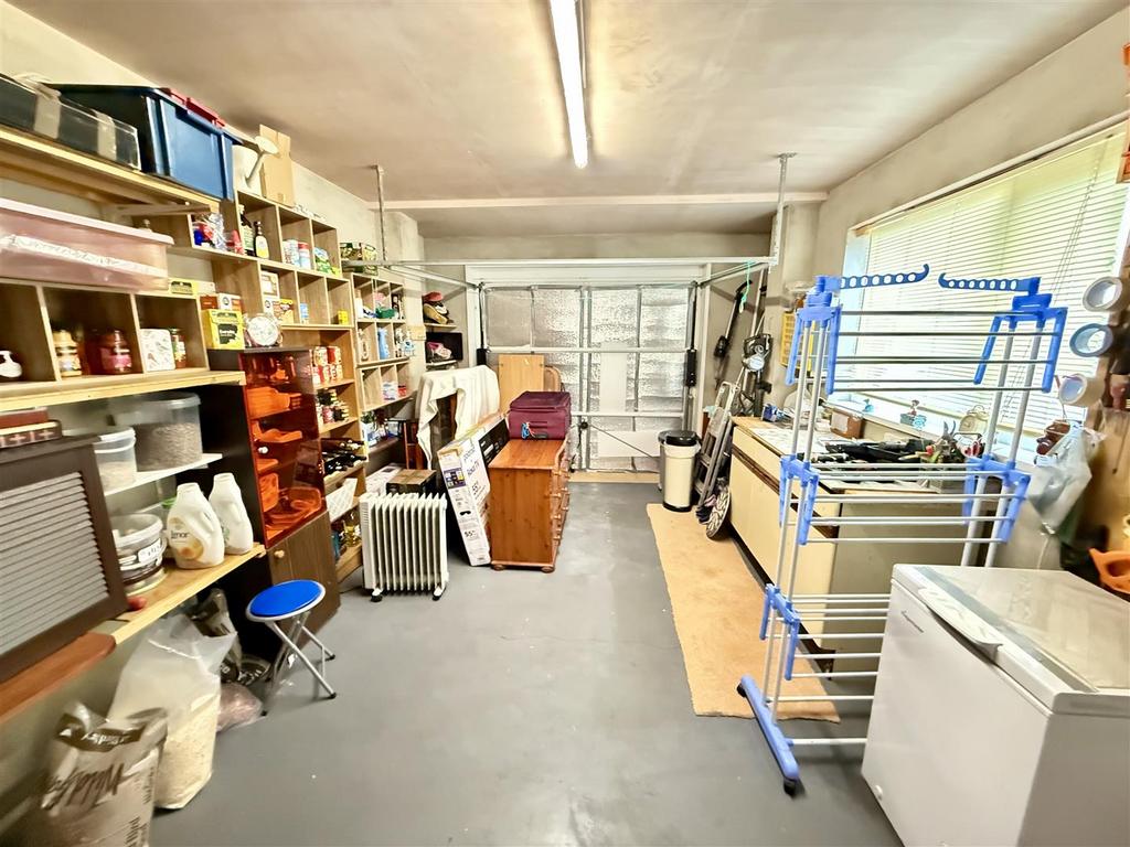 Integral Garage