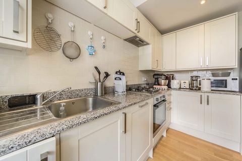 2 bedroom flat to rent, Eaton Rise, London W5