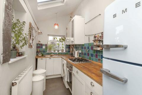 1 bedroom flat to rent, Tollington Road, London N7