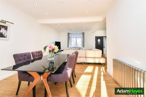 3 bedroom end of terrace house for sale, Woodside Grove, London N12