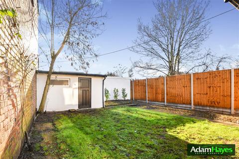 3 bedroom end of terrace house for sale, Woodside Grove, London N12