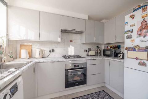 2 bedroom terraced house for sale, Bessemer Close, Slough SL3